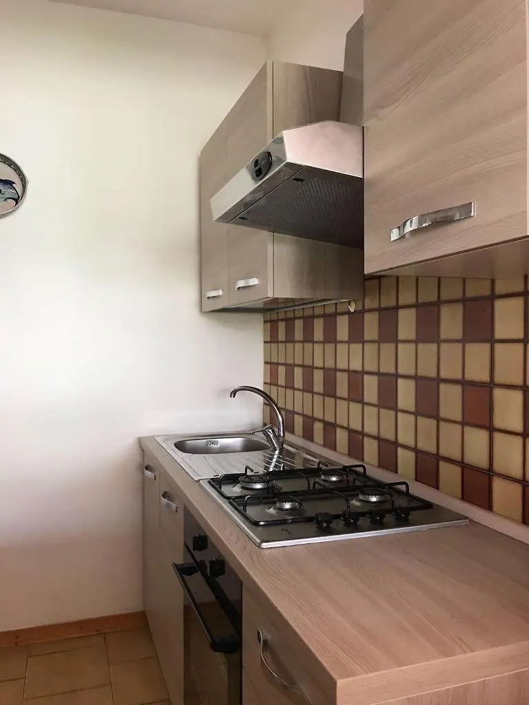 Appartamento Con Veranda Primo Piano Reitani Apartman